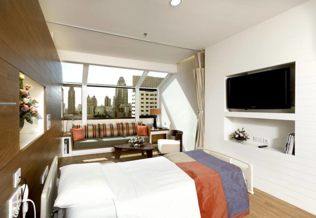 bumrungrad-hospital-patient-room