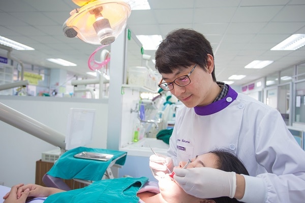 dental students at Chiang Mai University