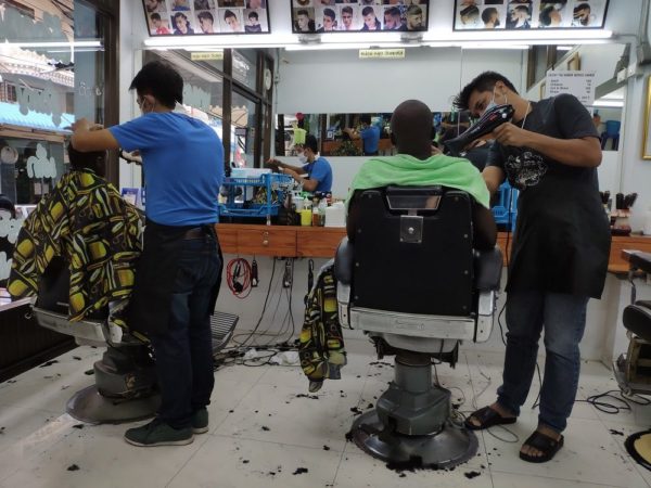local-barber-in-Bangkok-600x450.jpg