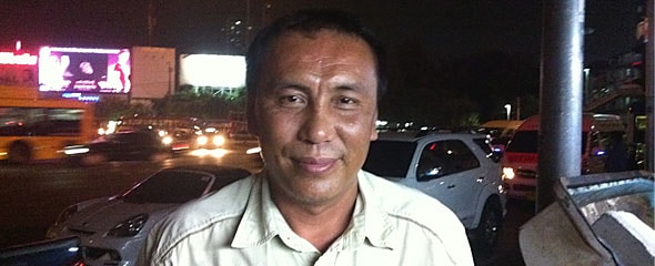 Thai Scam Artists vrs Heroes of Thailand's Floods