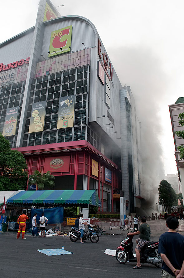 Ratchaprasong en llamas
