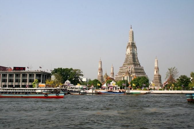 Wat arun temple