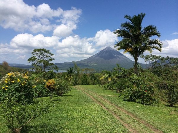 costa rica volcano