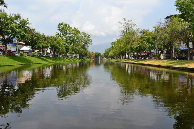 Chiang-Mai-Moat-area