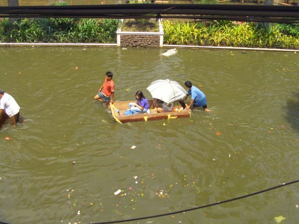 flooding from typhoon ondoy