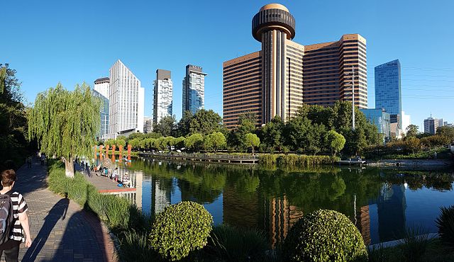 Liangmaqiao’s riverside