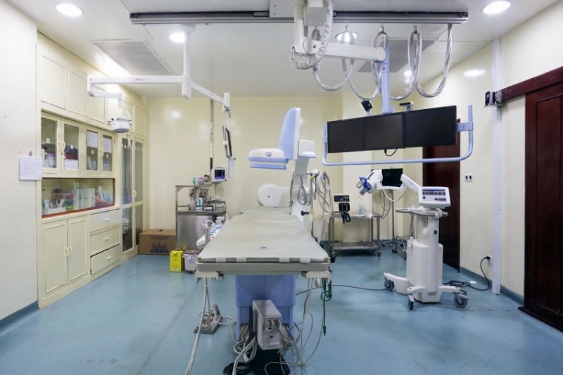 Central Hospital Cambodia, photo of the inside of an operating room. 