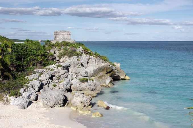 mayan pyramid in Tulum.