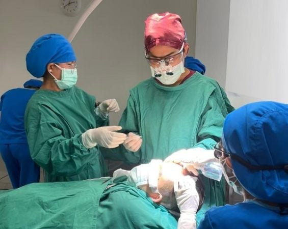 Haartransplantationschirurgie