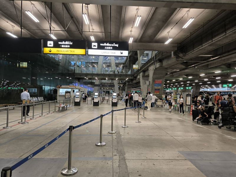 paragem de táxis no aeroporto bkk