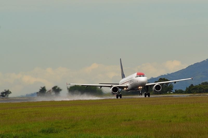 avion au décollage