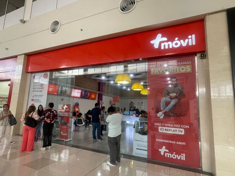 Tmovil store