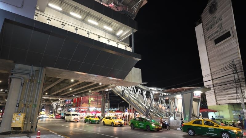 Min Buri Market MRT Station