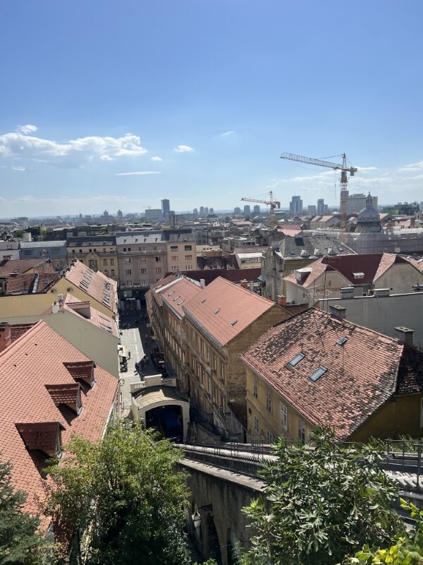 Zagreb tram to mountain
