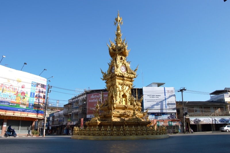 torre del reloj en Chiang Rai